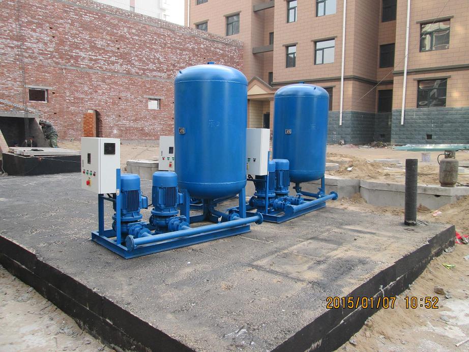 晋州市朝阳小区-变频供水设备安装现场